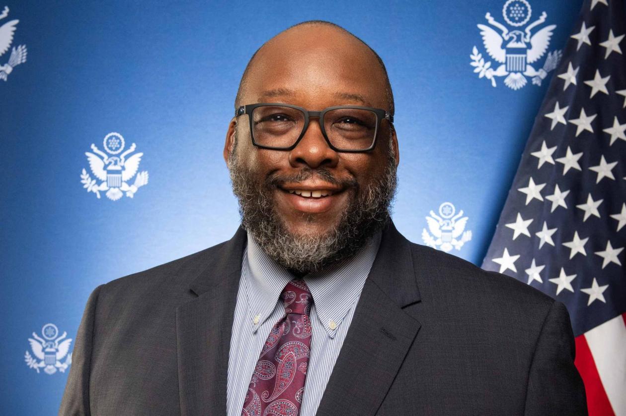 Official U.S. State Department portrait of Art Brown